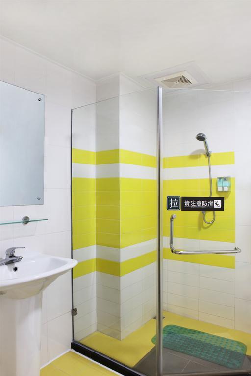 7Days Inn Shanghai Caobao Road Metro Station Zimmer foto